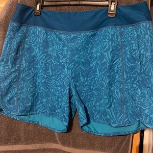 Pocket Title Nine shorts
